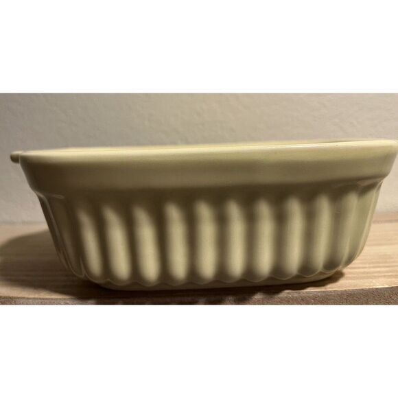 Pfaltzgraff Village Pattern Yellow Ribbed Baking Dish Loaf Pan 16oz‎ 1983 - Picture 2 of 3